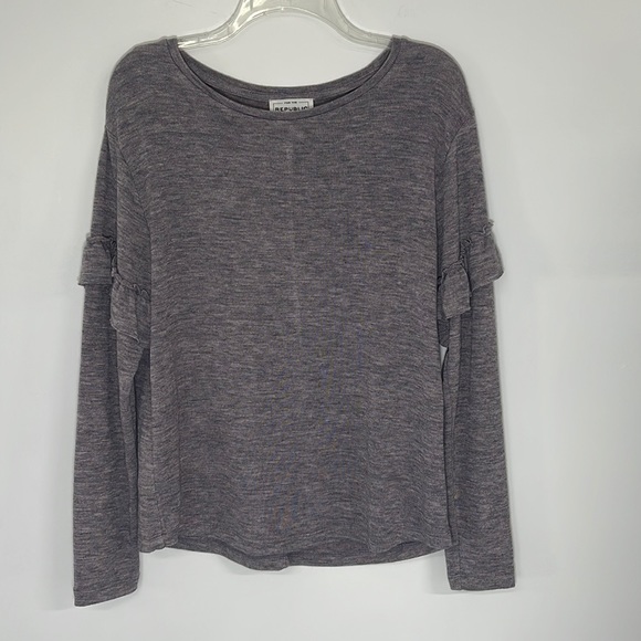 For the Republic Sweaters - For The Republic Sweater Ruffle Sleeves Women’s Medium